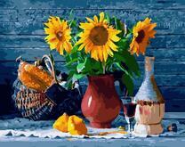 Букет подсолхунов, овощи и наливка