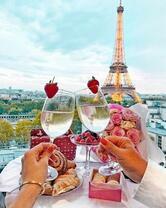 Без бренда «Свидание на фоне Эйфелевой башки» в Омске в интернет-магазине  Без бренда «Свидание на фоне Эйфелевой башки» в Омске