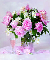 Без бренда «Нежный букетик с розами и настойка» в Омске 